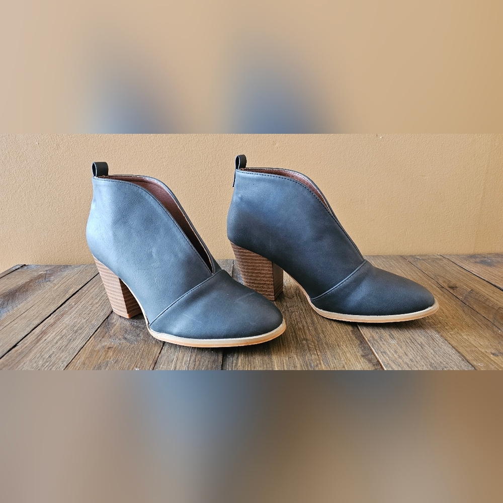 Chic Black Heeled Ankle Boots